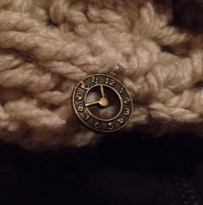 Crochet winter cowl / close up