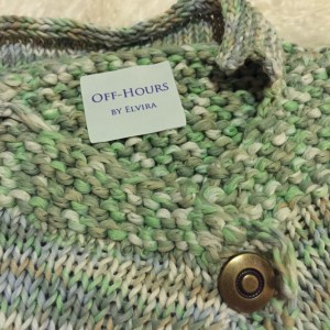 Detail vest with polo-neck